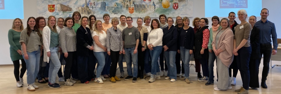 Alltagshelferinnen und Alltagshelfer im Austausch über ihre praktische Arbeit. © Kreis Paderborn, Christa Kröger